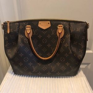 Louis Vuitton MM Turenne